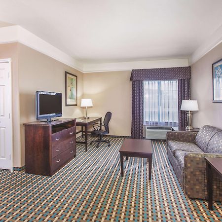 La Quinta By Wyndham Bay City Exterior foto